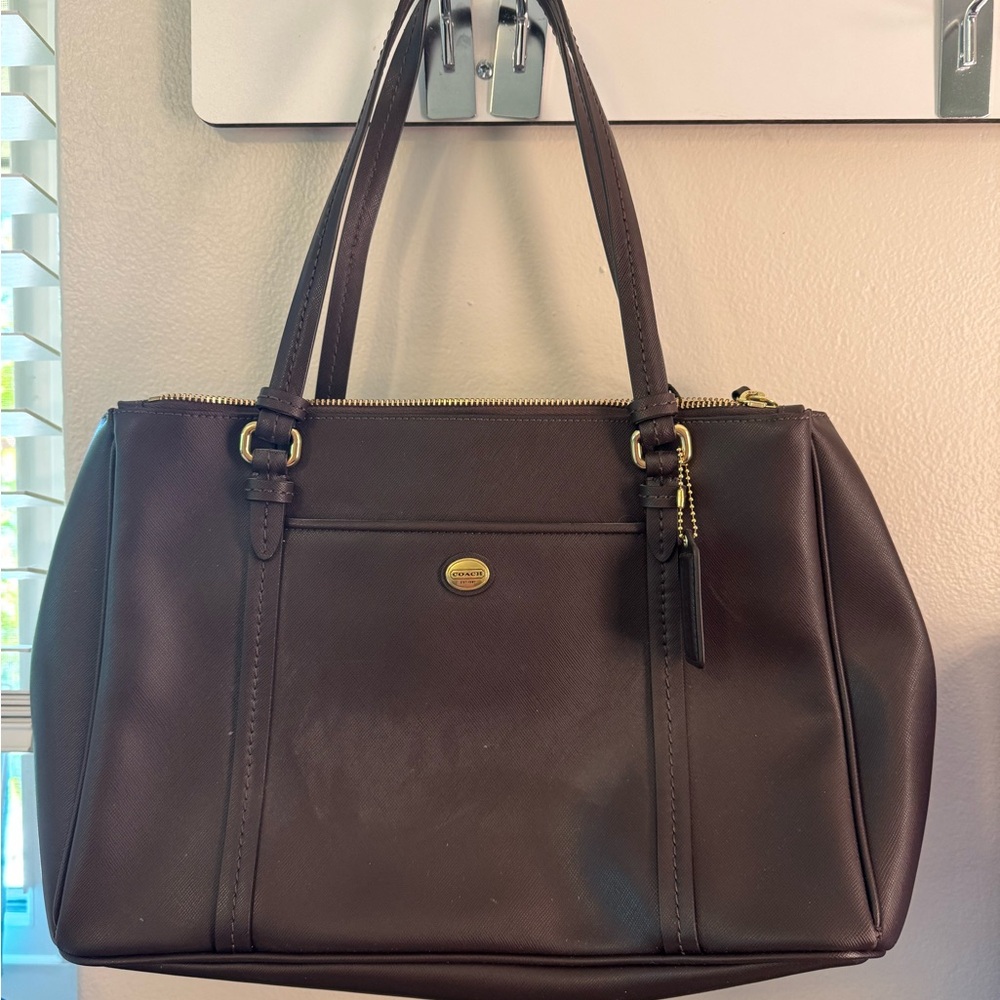 Elegant Brown Leather Tote Bag